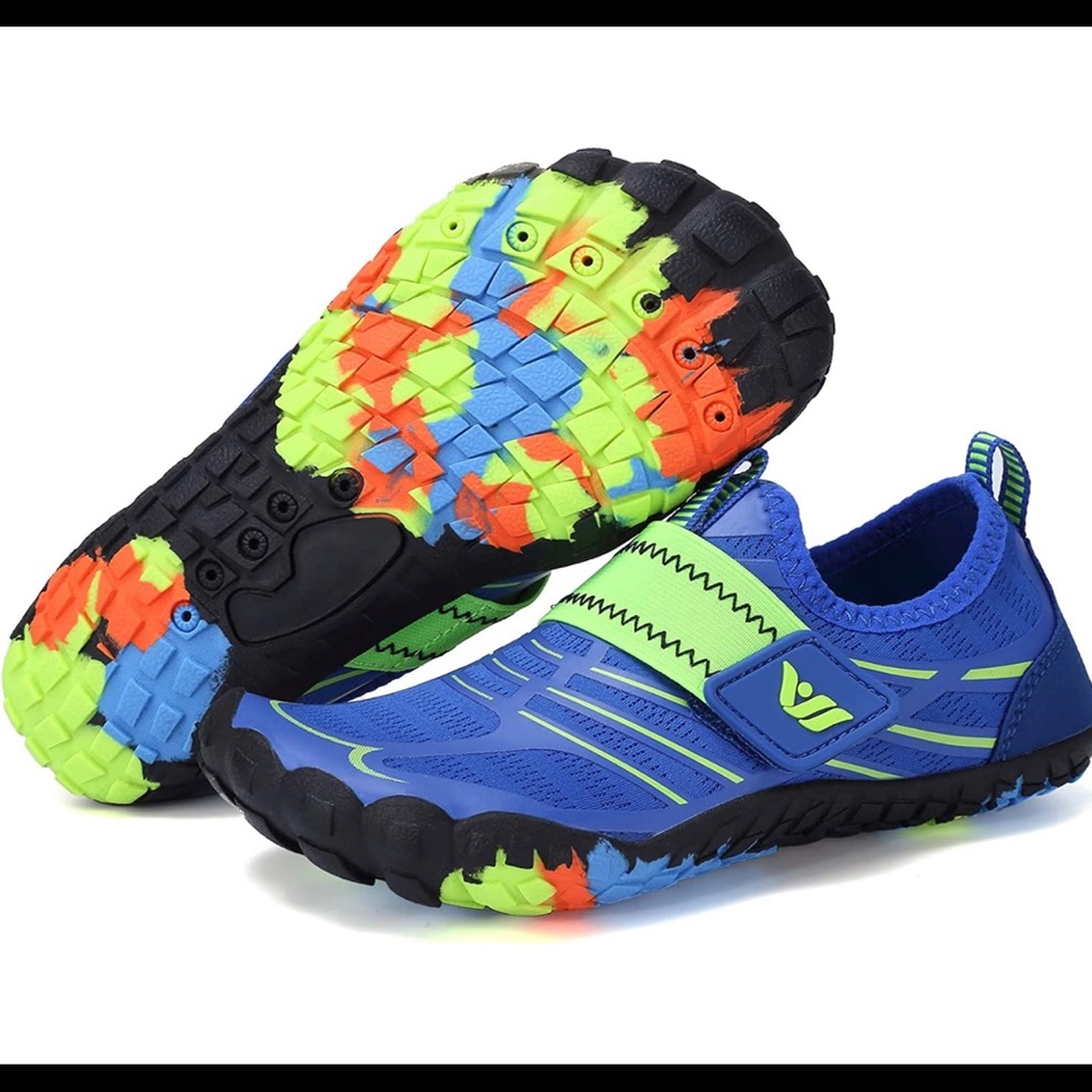 Boys Size 4 water shoes